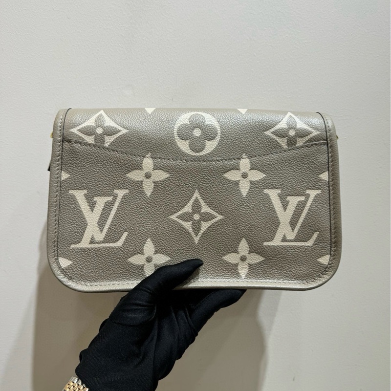 【閒置❤️】 LV Diane法棍包 手提包 牛皮壓紋大象灰 斜挎包-2
