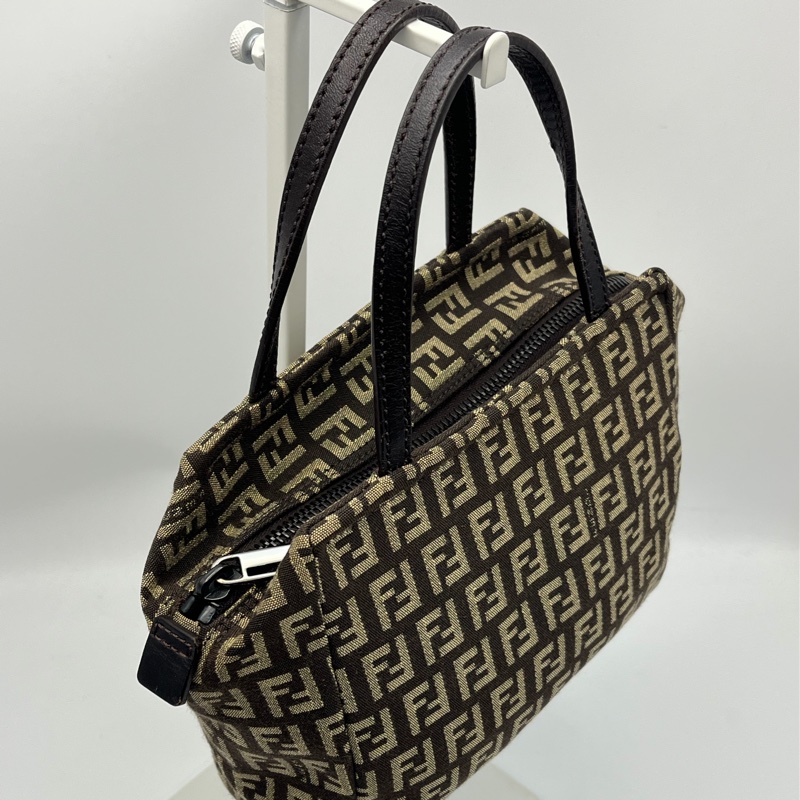 Fendi迷你遛狗包-7