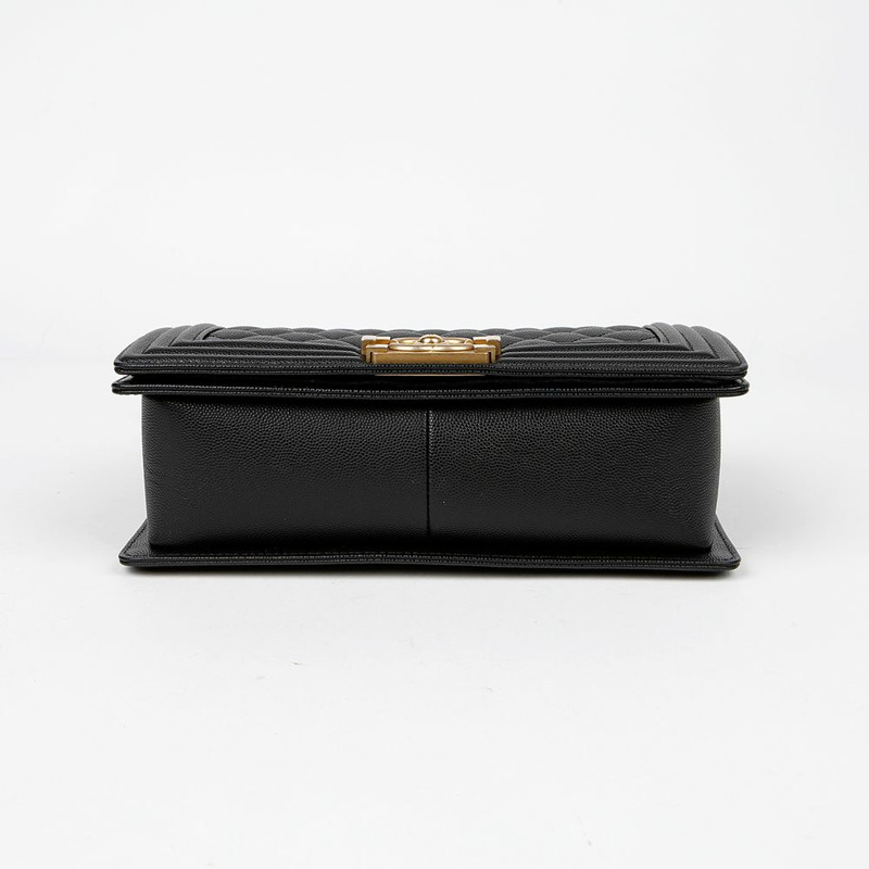 CHANEL Caviar Skin Boy 中型單肩包 A67086-5