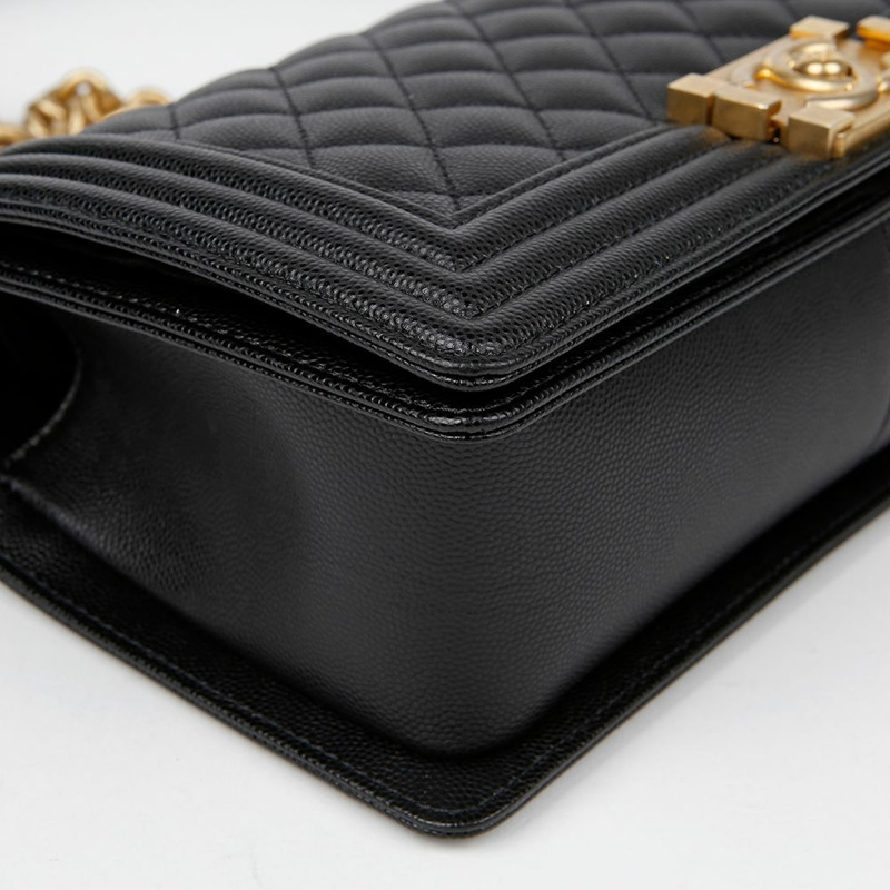 CHANEL Caviar Skin Boy 中型單肩包 A67086-7