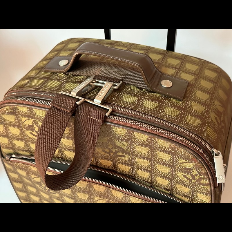 Chanel khaki Travel Line 卡其色旅行系列滾輪旅行箱-17
