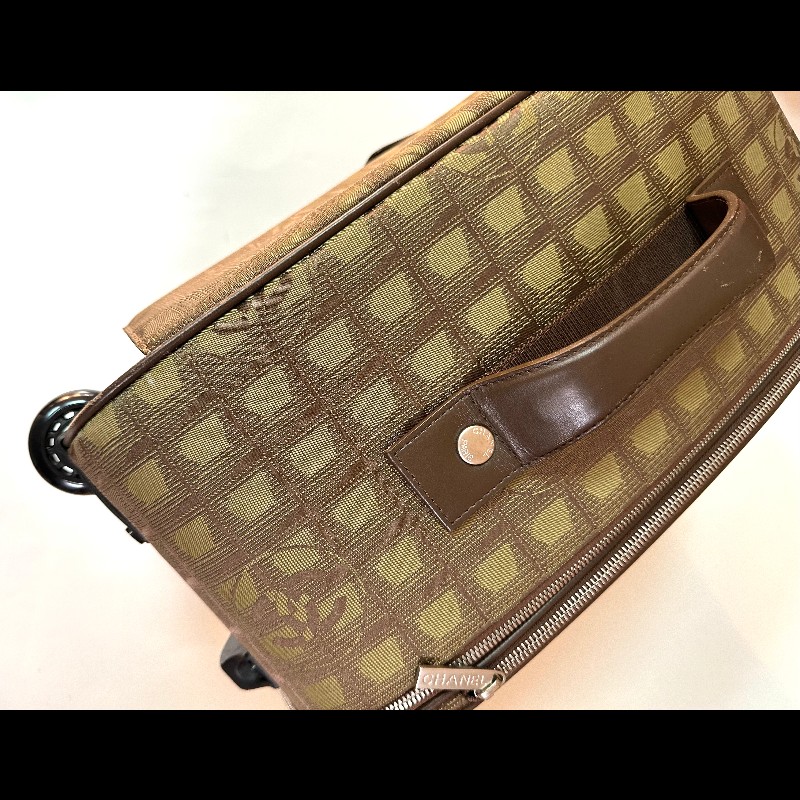 Chanel khaki Travel Line 卡其色旅行系列滾輪旅行箱-24