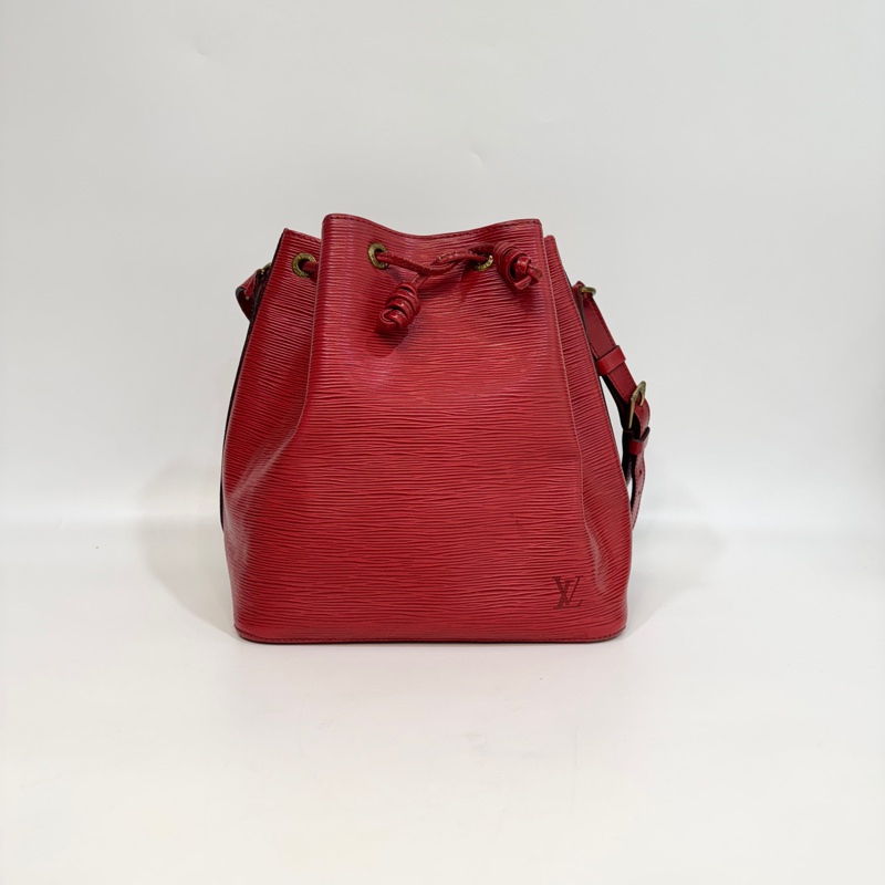 LV 紅色EPI牛皮水波紋水桶包-0