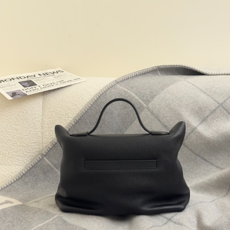 HERMES 24/24 35 - 黑金 C-2