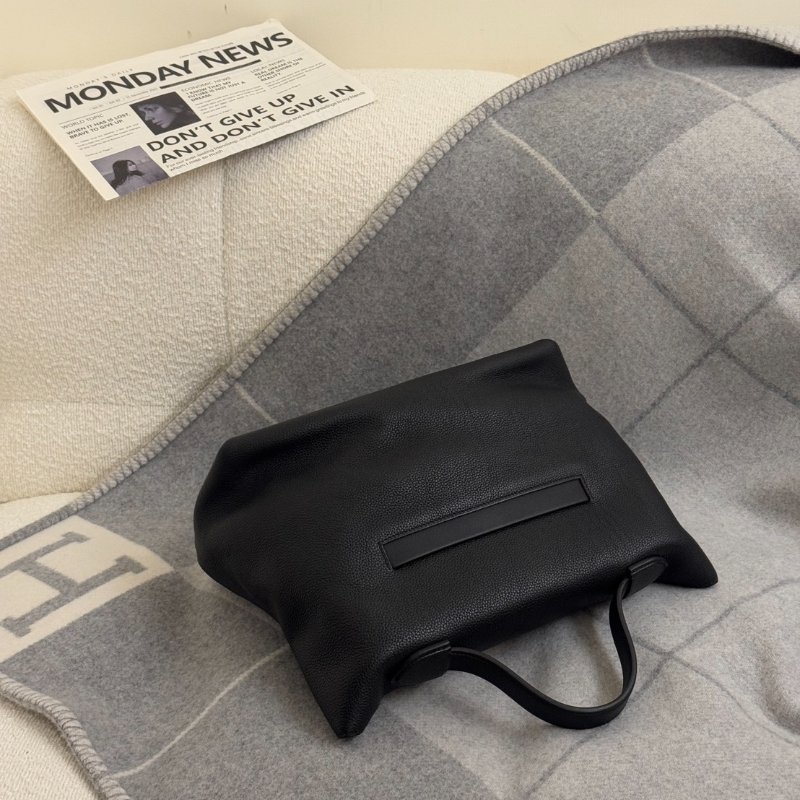 HERMES 24/24 35 - 黑金 C-4