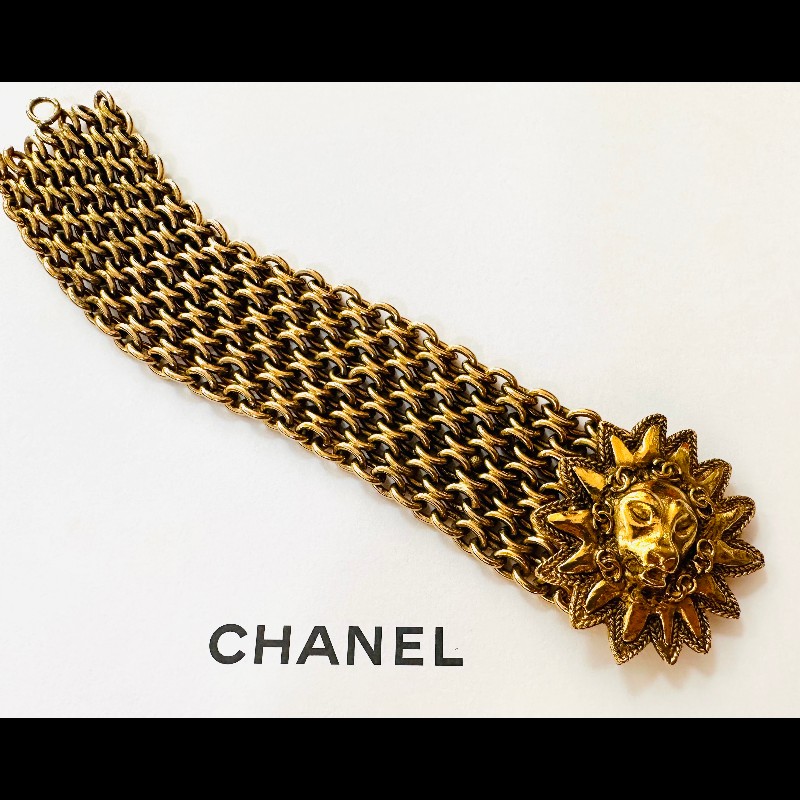 Chanel獅子圖案手鍊-3