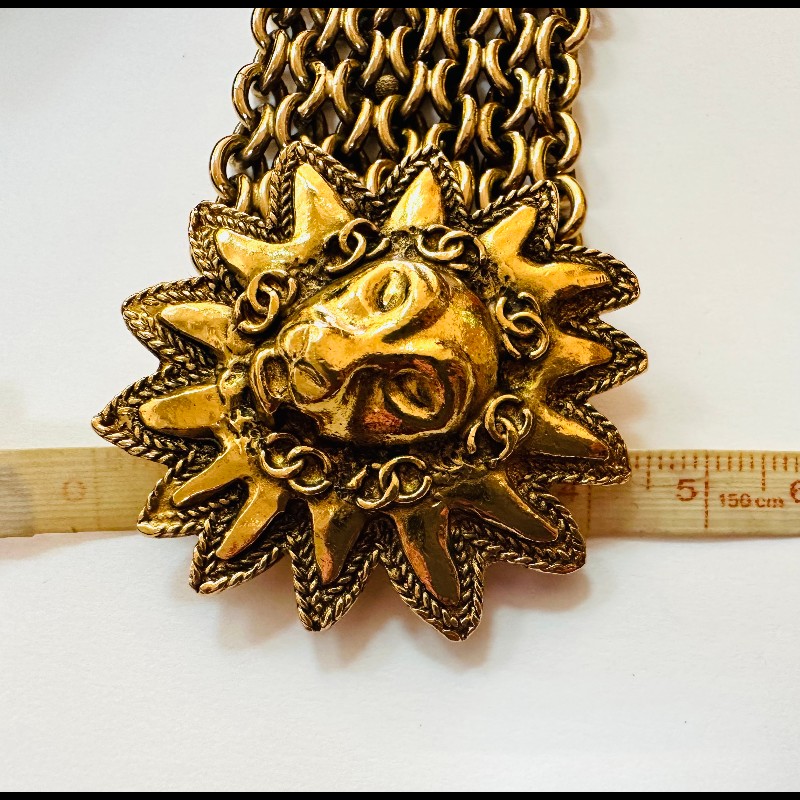 Chanel獅子圖案手鍊-4