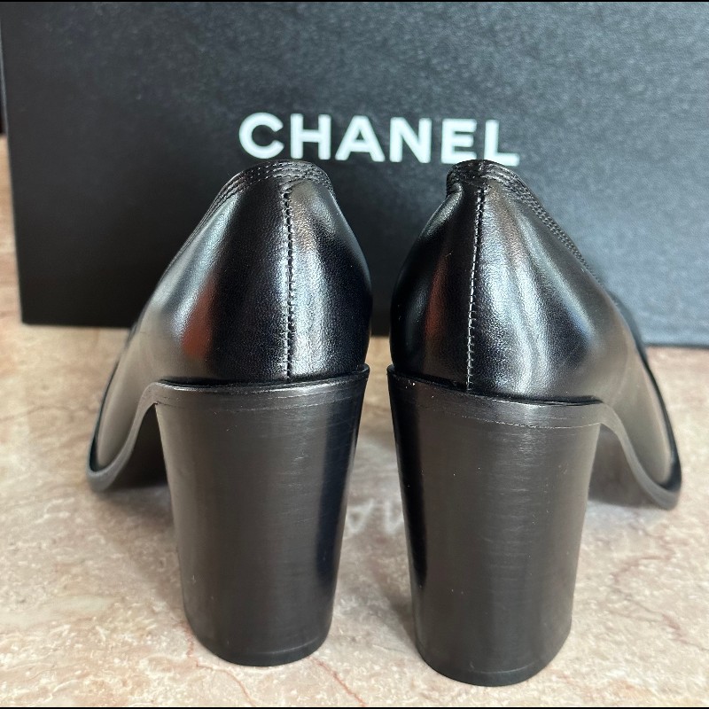 Chanel雙C高跟鞋-11