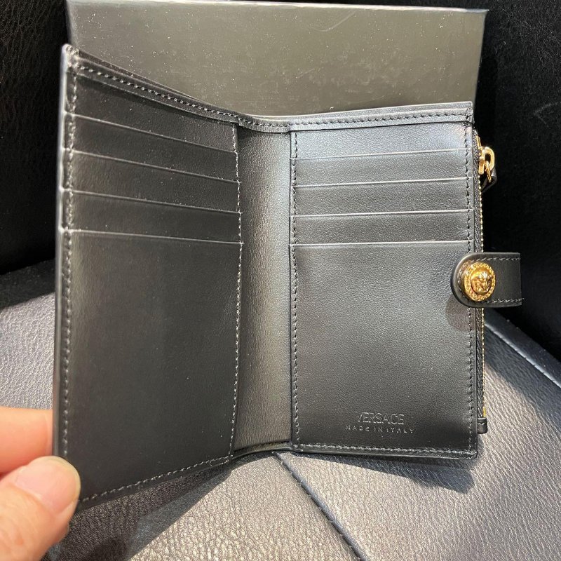 💎Han's house精品服飾💎 VERSACE 凡賽斯 女神頭 頂級黑牌 小牛皮 零錢 卡包 短夾-7