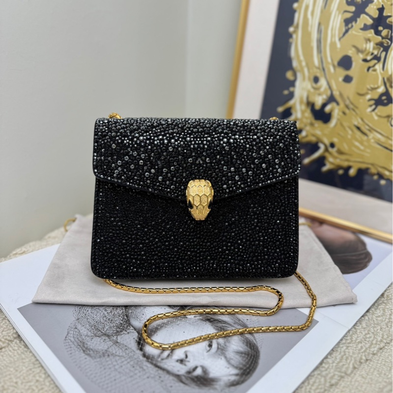 【閒置❤️】BVLGARI Serpenti Forever黑色金扣鑲鑽斜挎包-0