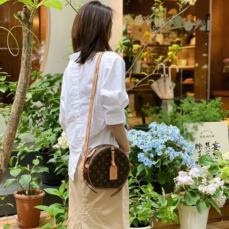 LOUIS VUITTON 圓餅包 MM-1