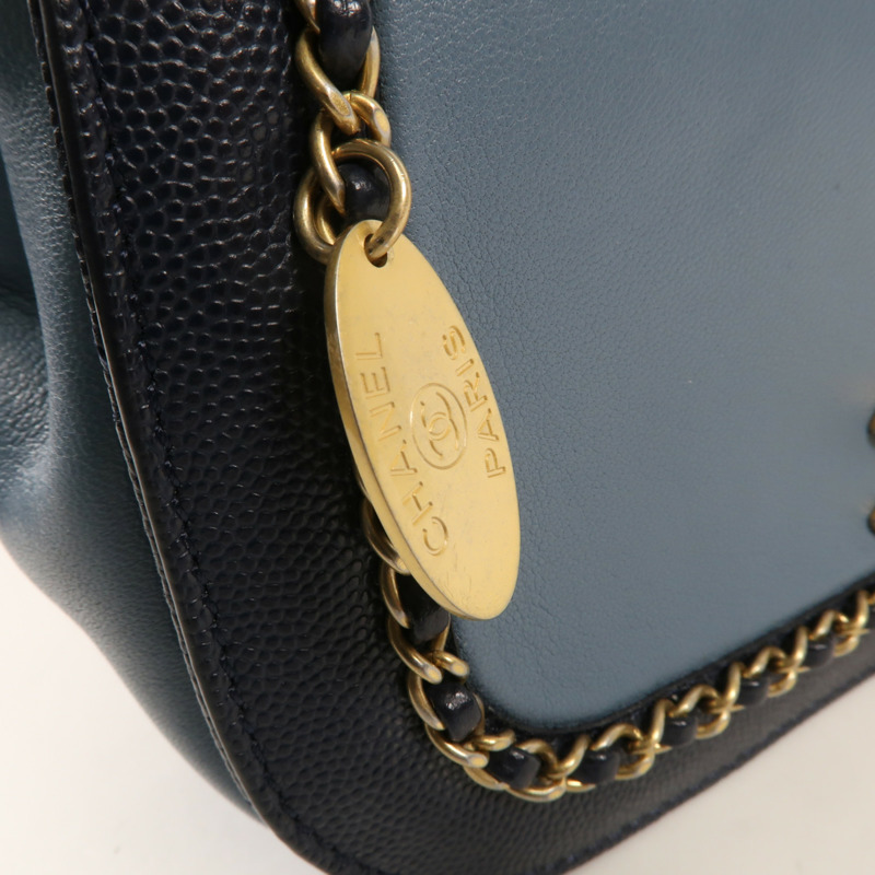 CHANEL 牛皮皮革Chain Shoulder金扣鏈帶肩背袋-10