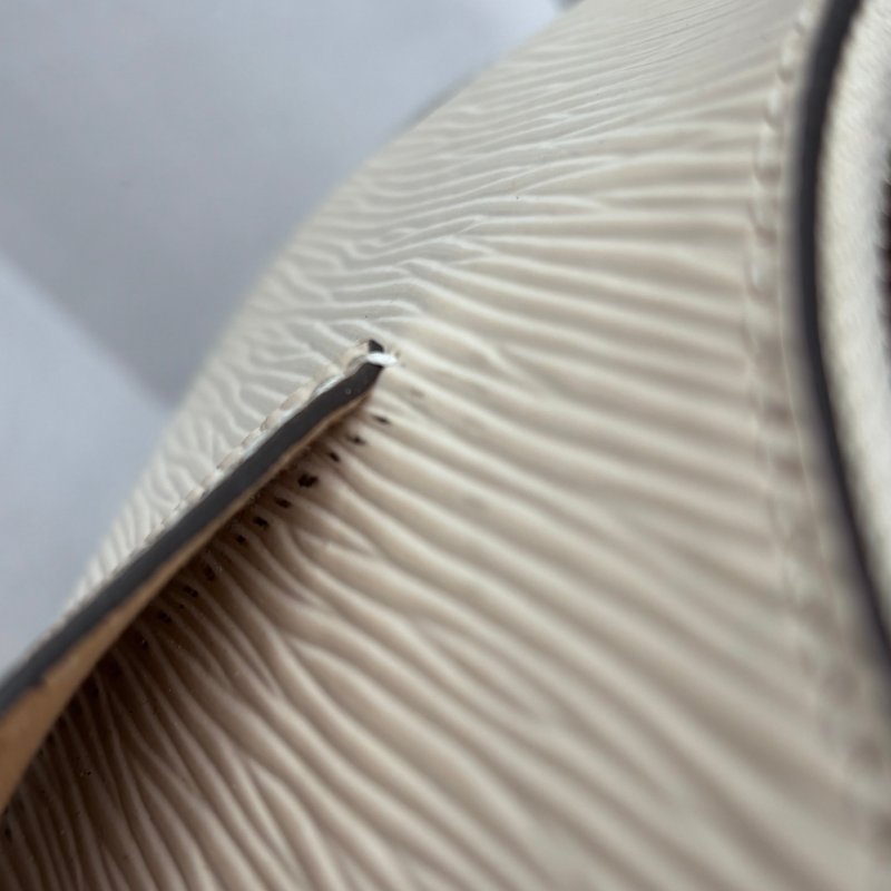 ::LOUIS VUITTON::LV M20999 石英白 Marellini EPI 牛皮二用包-19