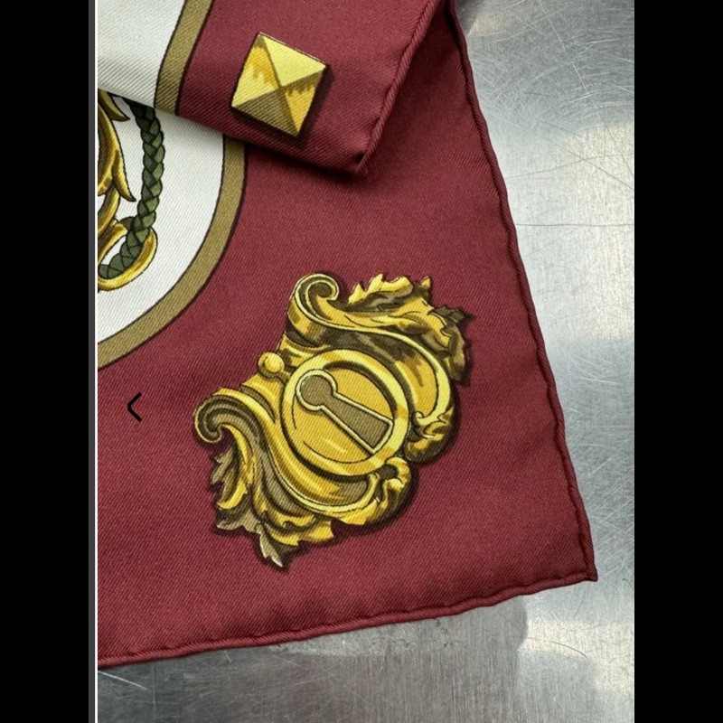 Herme's Carré 90×90 絲巾LESCLES財富之鑰圖案-4