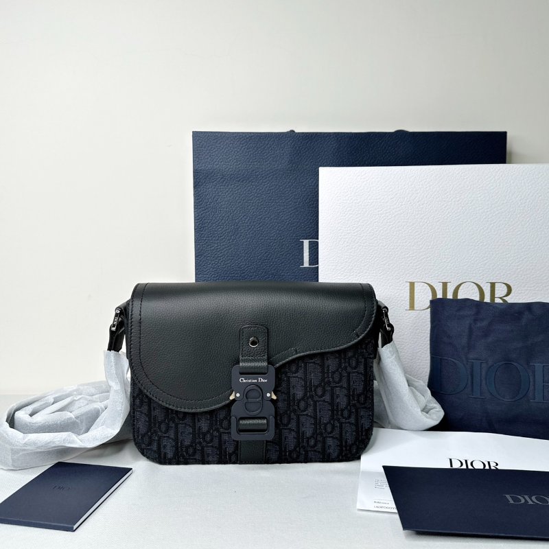 DIOR 全新Saddle小型翻蓋郵差包-0