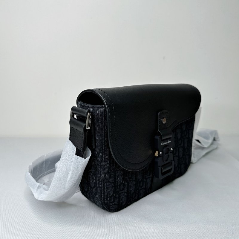 DIOR 全新Saddle小型翻蓋郵差包-2