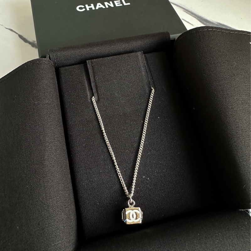 Chanel 骰子🎲 項鍊 有鑽🥰超好看-0