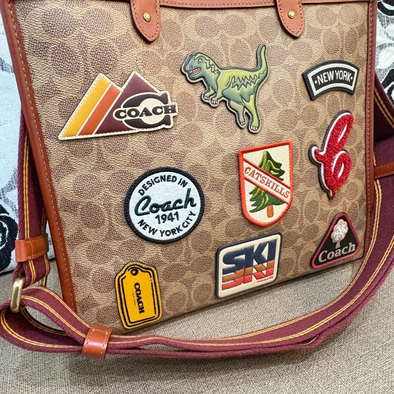 *SHIHNA名牌精品*COACH小恐龍 Rexy 徽章手提肩背包-1