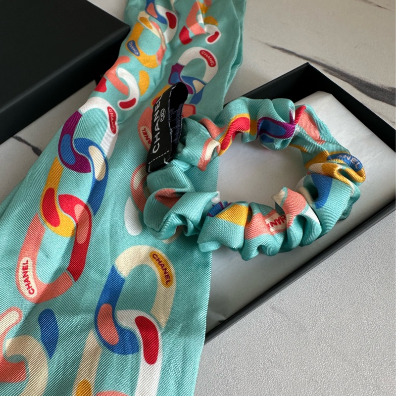 Chanel買一送一的髮飾加絲巾可以兩用-1
