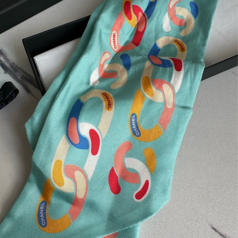 Chanel買一送一的髮飾加絲巾可以兩用-3