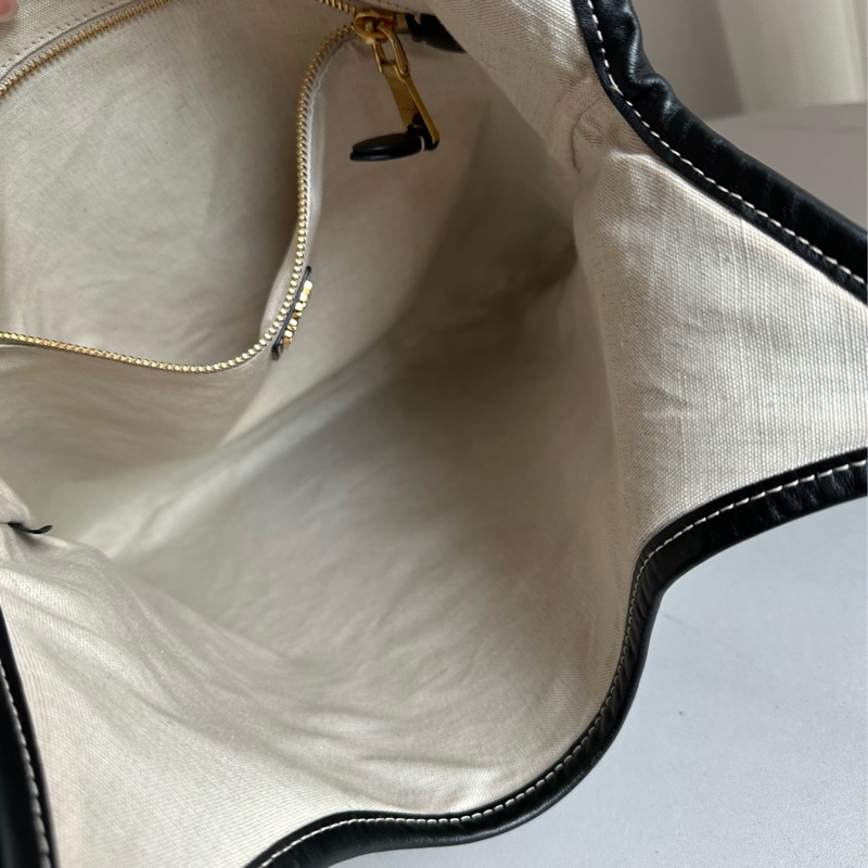 miu miu 很好看的肩背包 超夯的-5