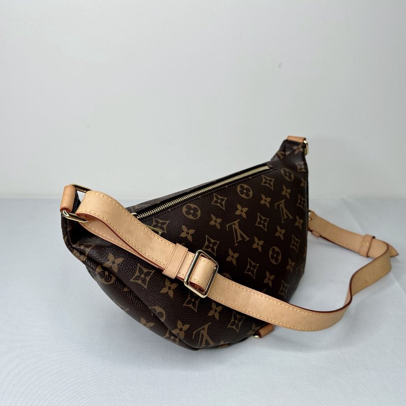 LV Monogram老花胸背包-5