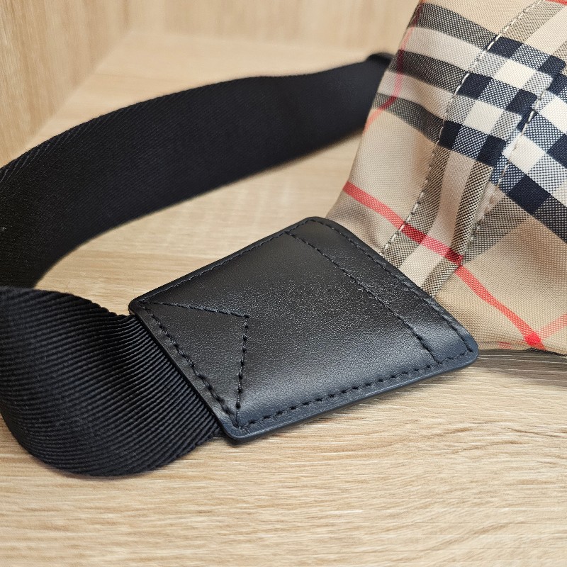 [品況新甜價❣️] Burberry經典格紋帆布拉鏈胸口腰包-2