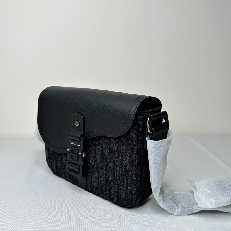 DIOR 全新Saddle小型翻蓋郵差包-3