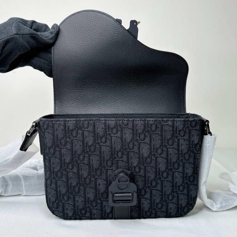 DIOR 全新Saddle小型翻蓋郵差包-6