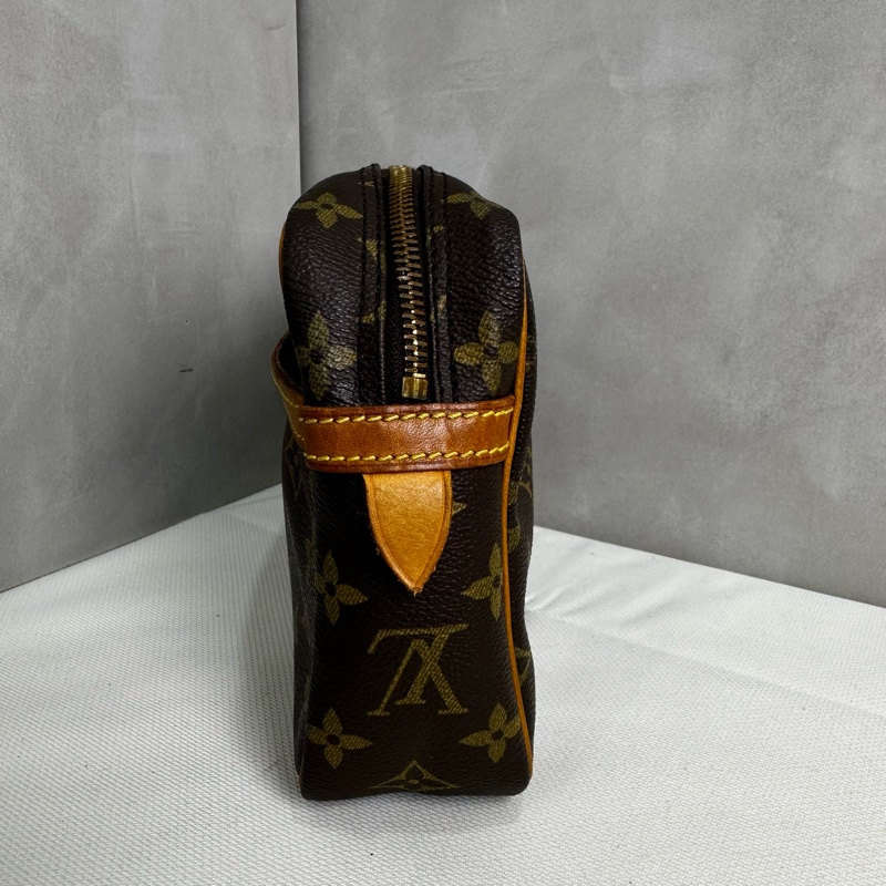 Louis Vuitton 23 手拿包-3