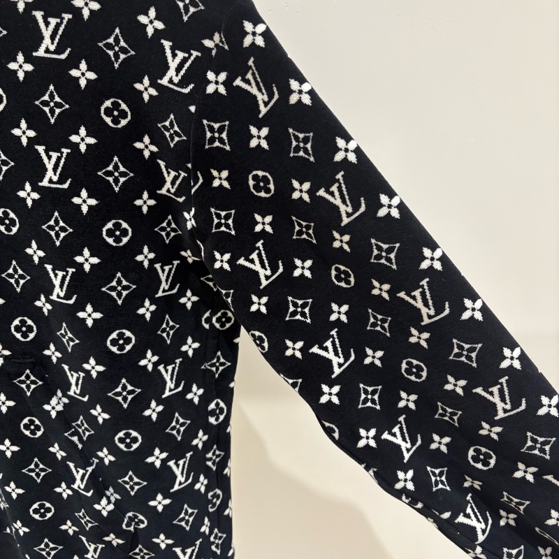 ❤️LV 滿印Logo外套-3