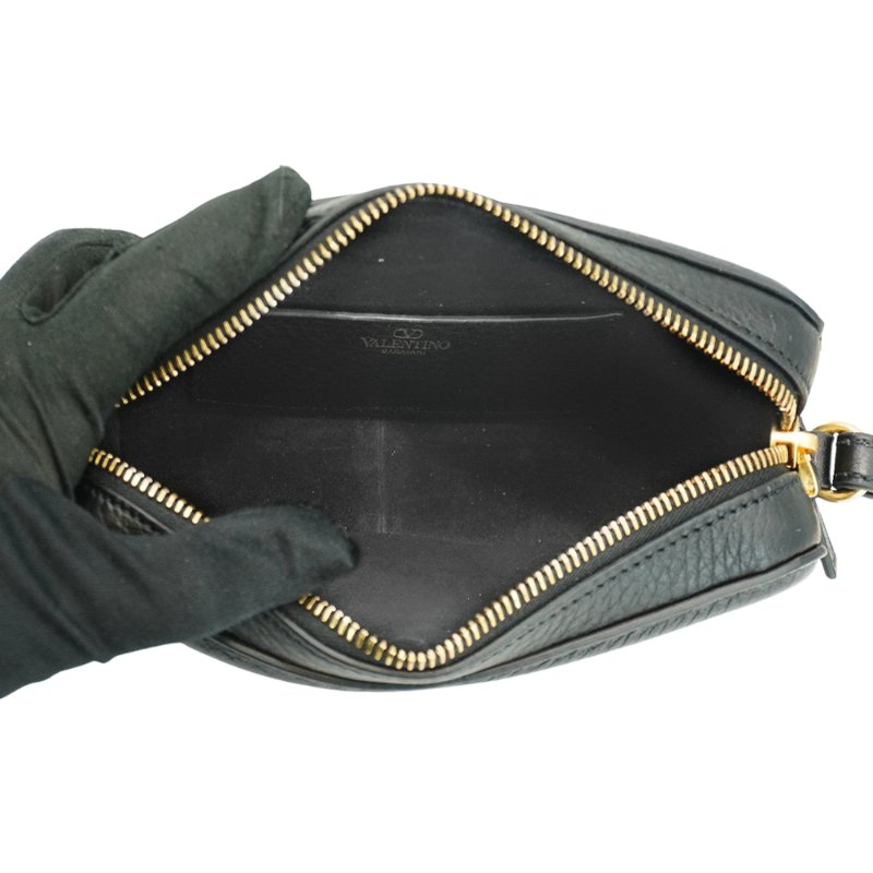Valentino Garavani 金logo牛皮拉鍊斜背相機包(黑)-4