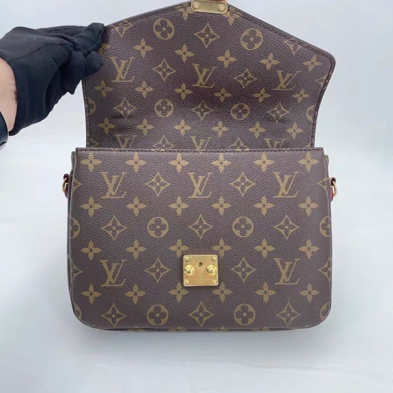新款芯片款!Louis Vuitton 郵差包-1