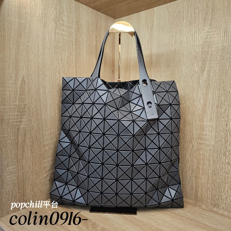 [品況新出清❣️] 三宅一生IsseyMiyake消光灰10*10手提肩背包-0