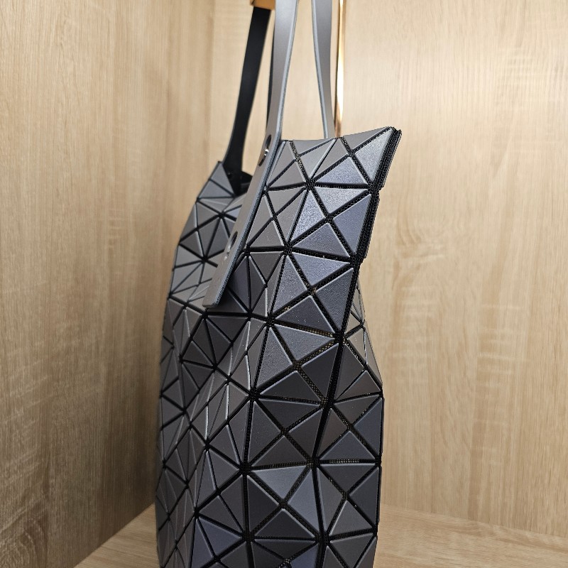 [品況新出清❣️] 三宅一生IsseyMiyake消光灰10*10手提肩背包-4