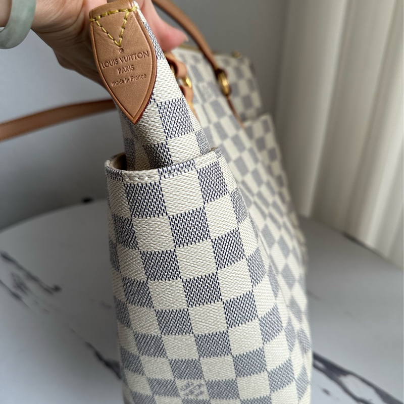 lv白色期盤天心包-3