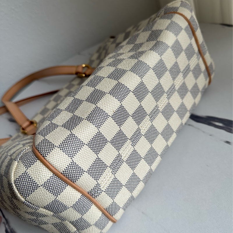 lv白色期盤天心包-9