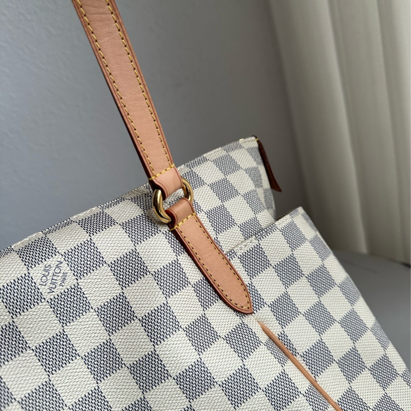 lv白色期盤天心包-13