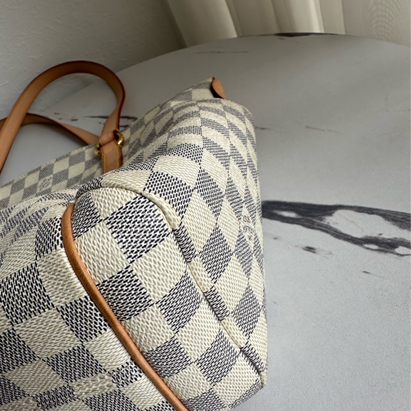 lv白色期盤天心包-14