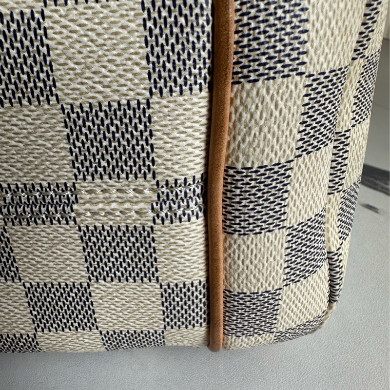 lv白色期盤天心包-15