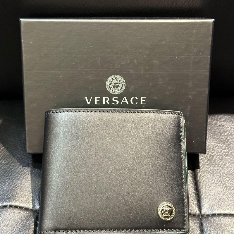 💎Han's house精品服飾💎 VERSACE 凡賽斯 女神頭 頂級黑牌 短夾-0