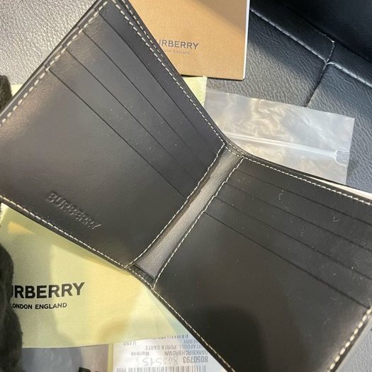 💎Han's house精品服飾💎BURBERRY 格紋 短夾 卡包 現貨 原價14500-4