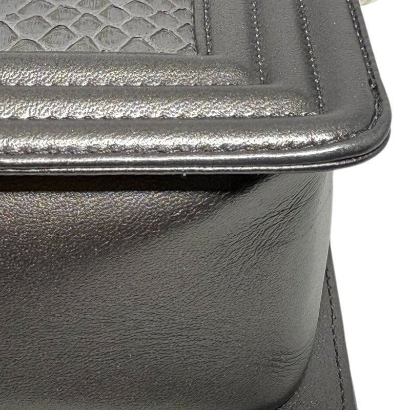 【2418】香奈兒 LeBoy Small 新款灰銀色 26 系列蟒蛇皮斜背包 小號-2