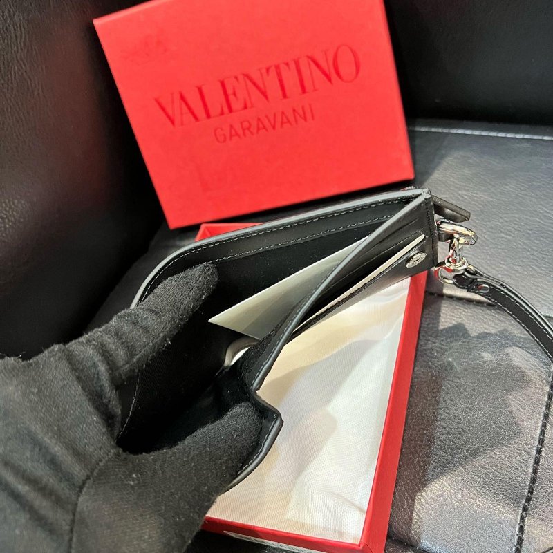 💎Han's house精品服飾💎VALENTINO 華倫天奴 小牛皮 頸掛拉鍊 零錢袋 短夾-3