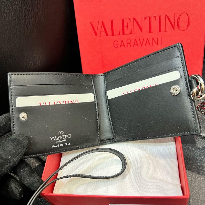 💎Han's house精品服飾💎VALENTINO 華倫天奴 小牛皮 頸掛拉鍊 零錢袋 短夾-4