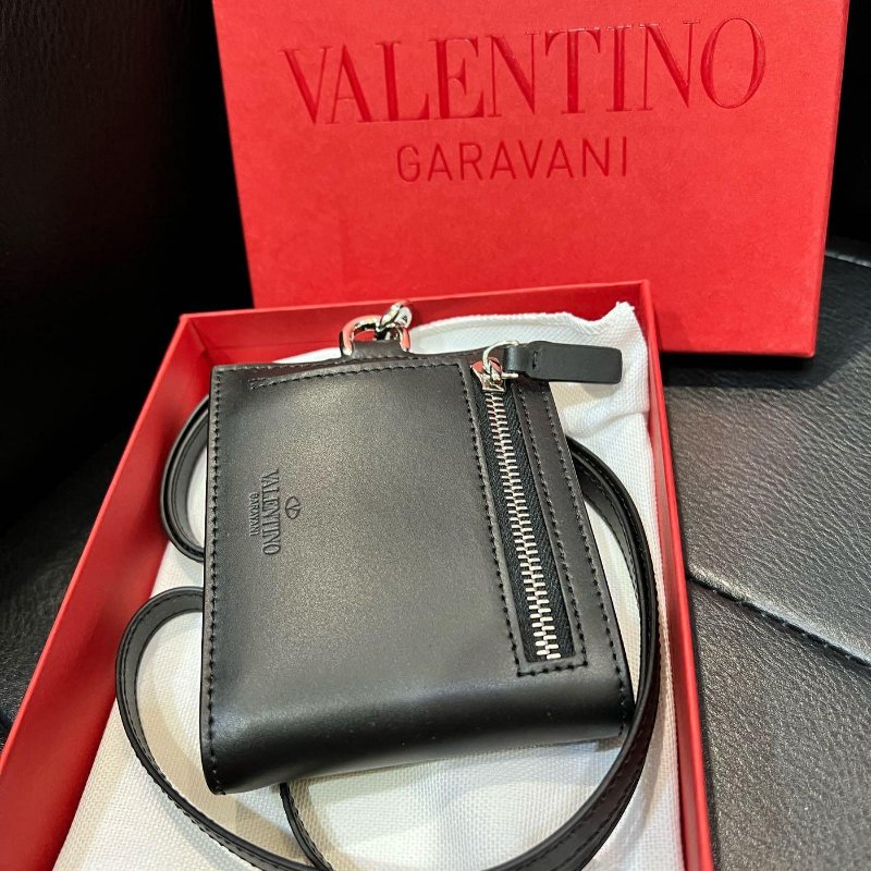 💎Han's house精品服飾💎VALENTINO 華倫天奴 小牛皮 頸掛拉鍊 零錢袋 短夾-5