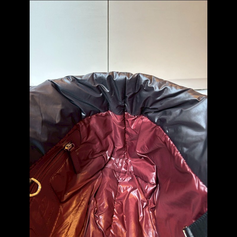 Chanel 黑色尼龍托特包小號 cocoon-19