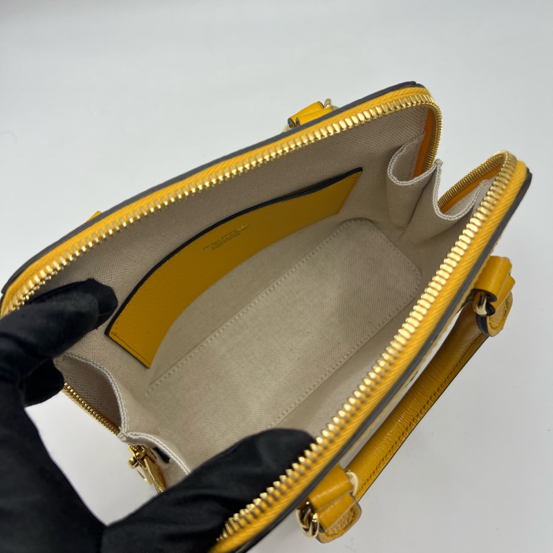 Gucci *adidas 联名贝壳包-10