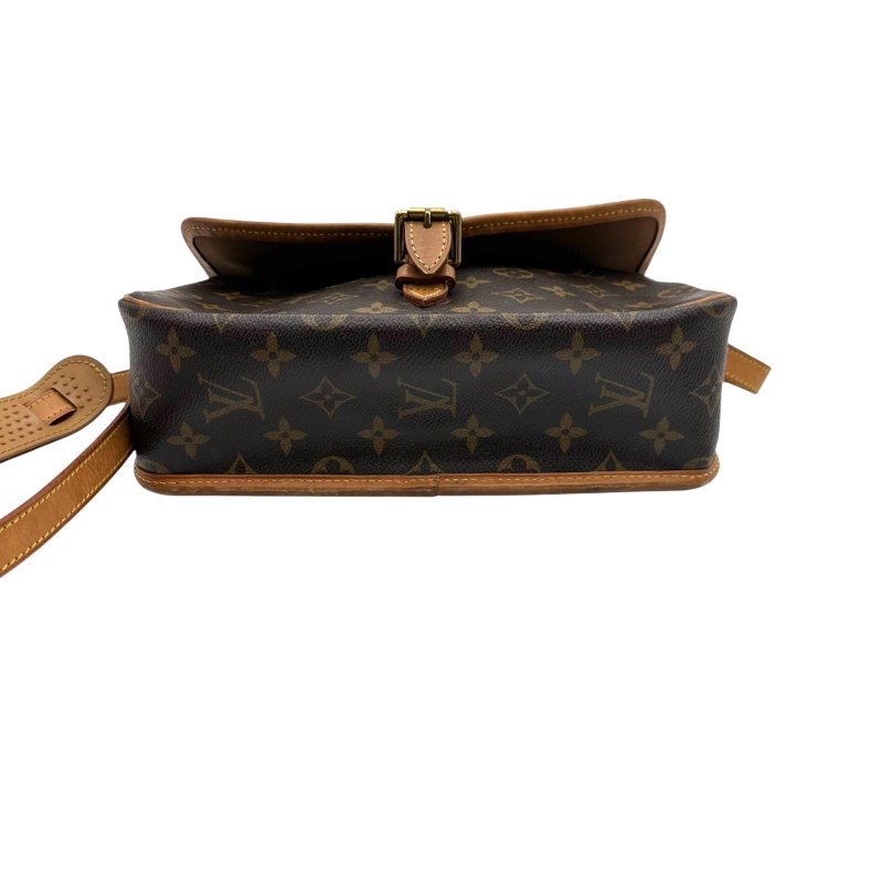 【美收精品】LV老花肩包 B-925【隔月月中將轉賣至日本 上架期限30天】-4