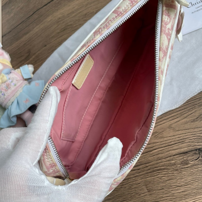 Dior 粉色老花花朵水鑽迷你 肩背包-17